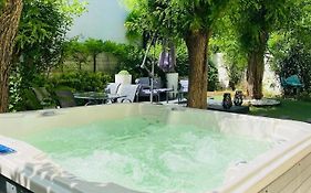Belle villa à 5 mn du centre avec grd jaccuzy